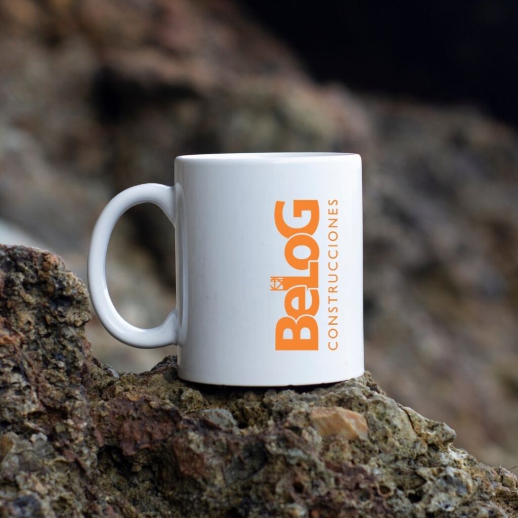 Copia de Historia de Instagram Feliz Inicio de Semana Lunes Cafe Minimalista Blanco 1